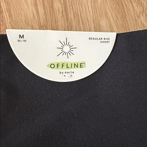 NWT Aerie Offline Black Leggings Med Short - Picture 2 of 5